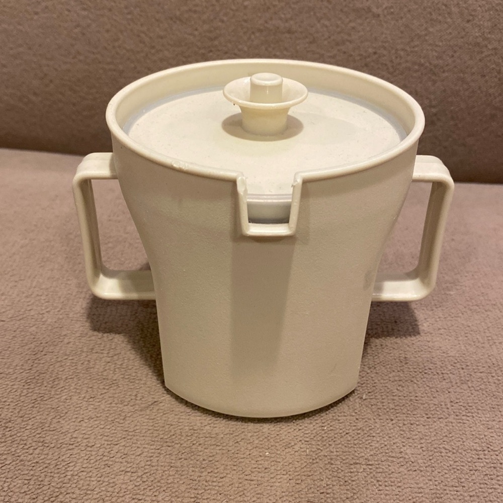 Vintage Tupperware Cream Container Push Button Seal Lid #1415-7 Almond